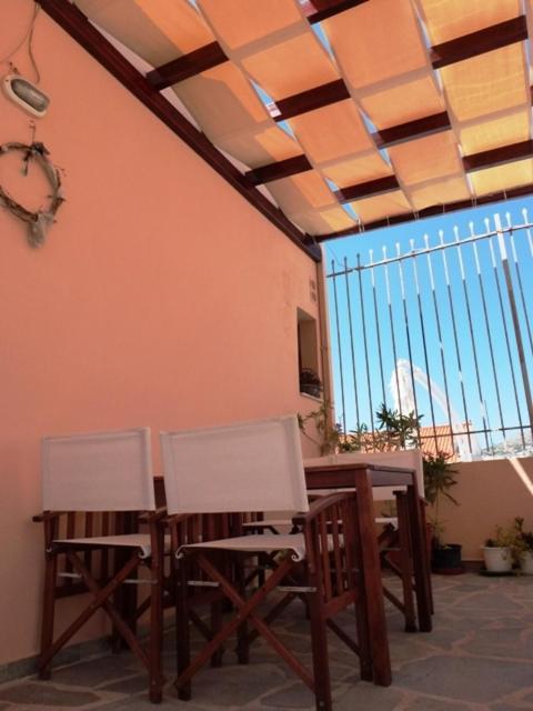 Odos Odysseos Aparthotel แอร์มูโปลี ภายนอก รูปภาพ